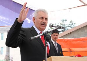 Hızlı tren yola çıktı..